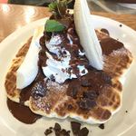 メロウ ブラウン コーヒー - チョコバナナ ワッフルパンケーキ
