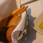 OTTO SETTE - パンとオリーブオイル