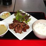 壱鉄 - 生ラム焼肉定　790円