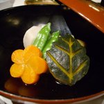 Kichinoshou - 花人参とかで日本料理の包丁遣いの基本ができてるか分かる
