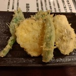 Tsukutsuku Boushi - 野菜天三点盛り。