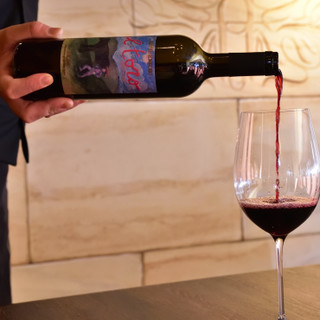 A luxurious moment where you can enjoy carefully selected Italian wines and seasonal ingredients