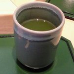 すし匠 - ばらちらし 1500円　の緑茶