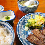 萃萃 - タン焼き定食