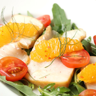 신슈와 이탈리아를 사랑하며＊제철이 가득한 이탈리아 전통 요리를 제공합니다.