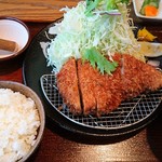 Tonkatsu Katsukichi - ジューシーロースかつ定食180㌘