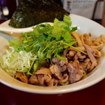 初代麺屋とのさき - 「親鶏とセリのまぜそば」800円
                麺量は200ｇ