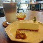 カフェ メラキ - お店一番人気のレチーズケーキ