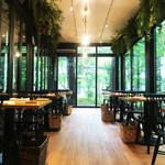 野菜がおいしいレストラン LONGING HOUSE - サンルーム（中）