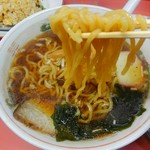 三来軒 - 麺リフト