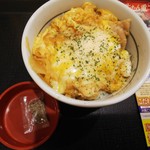 なか卯 - 4種チーズの親子丼ミニ（450円）