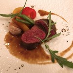 オルディヴェール - カンガルーのロースト エシャロットのクーリソース アップ