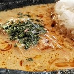 旧ヤム邸 - ディルとライムのアジアンマグロカレー