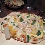 ファクトリー - アンチョビクリームソースピッツァ