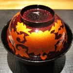 おおたに - 碗物：枝豆真丈と松茸のお椀。　　　　　2018.08.24