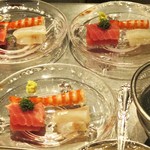 おおたに - 造り：こち、まぐろのお造りと車海老の湯引き が カウンター越しに作られていきます。　　　　　2018.08.24