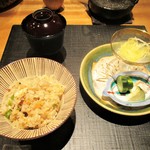おおたに - 御飯物：鯛と新蓮根、万願寺唐辛子の炊き込み御飯　おくらと白ずいきの赤出汁　香の物。　　　　　2018.08.24