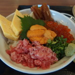 がってん食堂 大島屋 - 贅沢三色丼