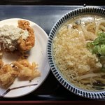 うどん村 - 冷やしかけ小、げそ天、唐揚げ