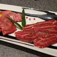 東京焼肉 平城苑 銀座5丁目店 - オーロラ上タンとほほ肉の塩