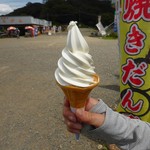 筑波山頂駅売店 - ソフトクリーム