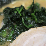 いずみ家 - らーめん並・ほうれん草　ズームアップ