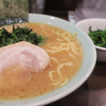 いずみ家 - らーめん並・ほうれん草
