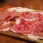 生ハム6種盛り
          ('2018.6月)