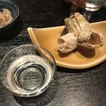 すし居酒屋 樽 - フジツボ 3個分