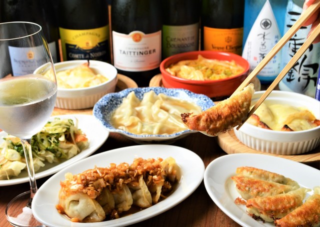 Gyoza to Sparkling Bubbles restaurant in Nagoya, Japan