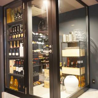 ソムリエが選ぶイタリアワインを中心とした世界各国の厳選ワイン