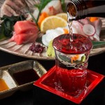 Shunno Sengyo To Tamashii No Nikomi Tera - 日本酒は枡の中にたっぷりとこぼします！
      
      