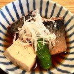 音羽 有頂天 - 豆腐とサバのに桃