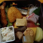 季節料理 つくし - お弁当アップ