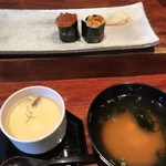 Sushi Yasukouchi - 雅握り中盤！
                        雲丹いつも美味すぎ！
                        イクラは相方へ！
                        共通のアオサの味噌汁！
                        共通の茶碗蒸し柚子あんかけ本当に美味すぎ！
