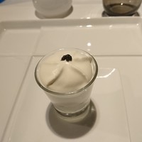 ル ベナトン - アミューズのムース。とても美味しいです。