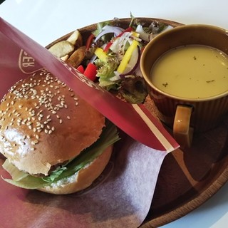 路地裏ベーカリーカフェロージー_0