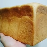 セントル ザ・ベーカリー - 角食パン２斤￥８００