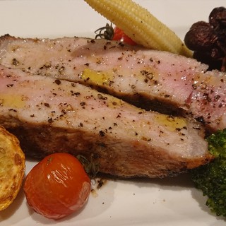 Full of volume! Enjoy juicy Meat Dishes ♪