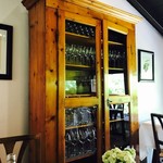 Enoteca della Valpolicella - 食器棚にはワイングラス