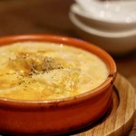 餃子とスパークリング バブルス - 炊き餃子