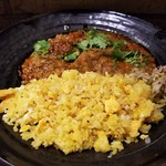 SPICY CURRY 魯珈 - カレーおじさん＼(^o^)／×魯珈コラボ炒飯カレープレート＋激辛ラー油