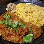 SPICY CURRY 魯珈 - カレーおじさん＼(^o^)／×魯珈コラボ炒飯カレープレート＋激辛ラー油