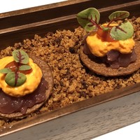 ラ ペ - ◆アミューズ・・鰹のタルト、赤パプリカのムース。