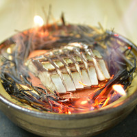 〆鯖の藁焼き