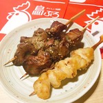 鳥ぷろ - 料理写真:ぼんじり、レバー