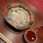 陶然亭 - 穴子の造り  フィンガーライム添えて