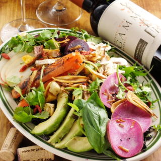 【オーガニック】自家農園から直送の新鮮な在来種野菜だけを使用