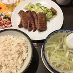 牛たん炭焼き 利久 - 