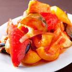 ズッキーニ、セロリなど7種野菜の冷製トマト煮込み